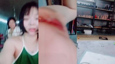 傲娇宝宝的SM工作室，场面淫乱刺激双女户玩调教蹂躏，全程露脸捆绑跳蛋揉奶玩逼，各种道具齐上滴蜡诱惑