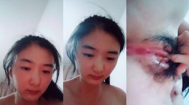 处女级新人，露脸诱惑这小嫩逼我是真喜欢，初来乍到自慰展示，看着逼逼里流出的白浆好刺激，精彩不要错过