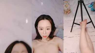 御姐美少妇全程露脸身材保养的很不错，激情大秀直播火辣性感尤物，各种撩骚狼友揉奶玩逼特写，精彩不要错过