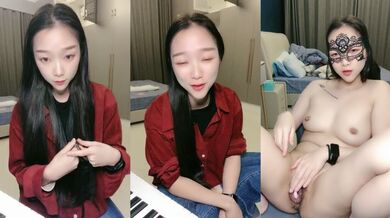 才艺气质美女！钢琴边弹边唱！脱光光弹，肉感身材自慰，跳蛋塞入揉穴，展示淫荡的一面