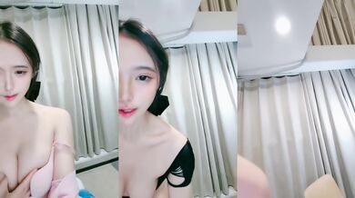 极品颜值网红女神！情趣小肚兜极度诱惑！换装性感包臀裙，掰开骚穴特写，从下往上视角拍摄