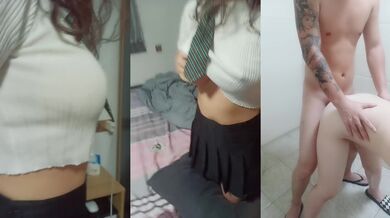 温柔乖巧美女！居家和炮友操逼！撩起衣服白嫩美乳，浴室洗澡口交后入，转战卧室爆操