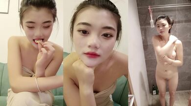 瑶瑶想喝奶极品清纯学妹跟小哥激情啪啪，口交舔逼啥都玩，让小哥边草边尿好刺激，性感无毛逼各种抽插射脸上