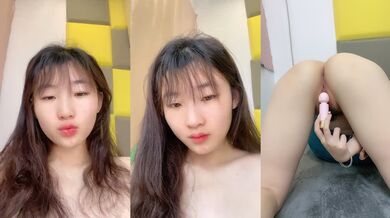 纯欲系女奴在线求狼友调教，全程露脸清纯粉嫩镜头前的诱惑，与狼友分享调教视频，撅着屁股看逼逼道具摩擦