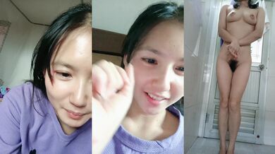 良家小少妇露脸直播赚外快，初次下海被狼友调教，跑到浴室偷偷的脱光了听狼友指挥揉奶玩逼，高潮不断表情骚