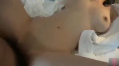 清纯妹子被操的呻吟不断