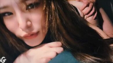 台湾SWAG‘vivibabe’巨乳女神露脸露点内射视频外流看她的面部表情洋溢着痛而快乐着