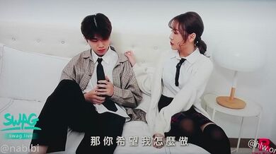 女校生集体作弊娜娜用身体解决此事