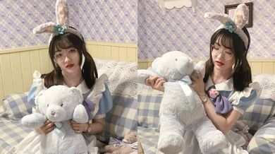 高颜值反差萝莉与男友酒店私拍视频流出 情趣制服性感妖娆 火辣曲线诱惑至极 深喉口交各种性爱姿势不停切换！