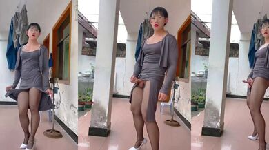 性感SEXY的小妖Ts小雪吖七七 - 没忍住又穿女装了，妩媚的少妇？庭院前仙女棒翘的老高，不知邻居王大爷会不会偷看~~