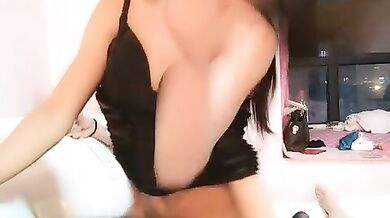 国产TS系列郑娇蓉和小樱一起3P爆操直男 画面对白淫荡不堪