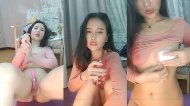 高颜值性感大屁股少妇【狐狸就是妖】翘屁股跳蛋震动自慰，高潮出水呻吟娇喘，很是诱惑喜欢不要错过