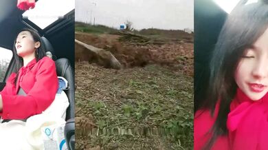 骚气红衣少妇【我要找一夜情】喜欢户外露出，野外锄地露出大屁股塞着跳蛋，旁边还有人回车上自慰