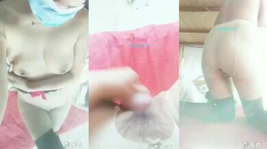 风骚少妇 家里自慰，啊啊啊哥哥我的骚逼好痒，淫水好多好骚啊哥哥来插，爽得呻吟太大声引来小儿子围观.，继续自慰，雷人！