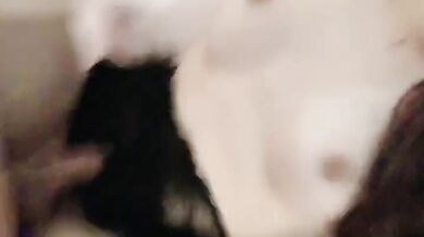 仙女‘学生妹’TS阿茶被肌肉男猛烈地进攻菊花一波又一波，这种强度操菊花爽得要命，屌在..据说今年变性了!