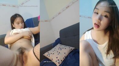 非常骚的瑶瑶老师大奶子小粉丝镜头前的呻吟，揉着奶子道具抽插骚逼淫水流出非常刺激，叫的好骚不要错过