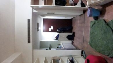 国产啊TS系列莉娜调教白发苍苍的大爷，当要插大爷的屁眼时，大爷哆嗦的好要紧，太可笑了万年还好这口！！