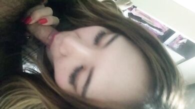 这么漂亮的妹子居然是大屌人妖美女 连叫床声音比女人还女人 没有洞口只能用菊花代替