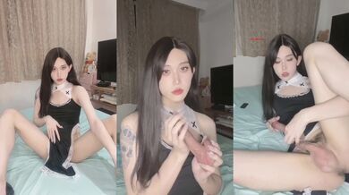 热门 人妖 · Ts羊咩咩 · 性感修女服，床上等着你来抚摸，玩着阳物和仙女棒，高潮喷发妖液！