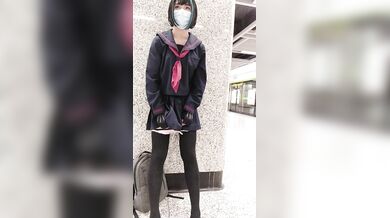 国产CD系列伪娘『聆风』地铁站内露出 脱下粉色骚内自慰撸射超大胆