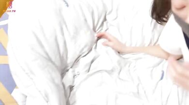 【极品美少女】鹤酱 极淫妹妹自慰高潮喷尿 主动勾引哥哥吸茎挑逗 鲜嫩白虎犹如飞机杯 香艳蠕腰榨汁 内射中出蜜穴