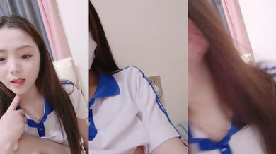 圆圆脸乖巧妹妹！强烈要求秀一波！脱下内裤掰穴，挤压阴蒂手指插入，娇喘呻吟诱惑