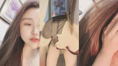 情趣制服新人美女！应观众要求秀一波！揉搓骚穴特写，跳蛋塞入开大档，流出淫水，叫起来太骚了