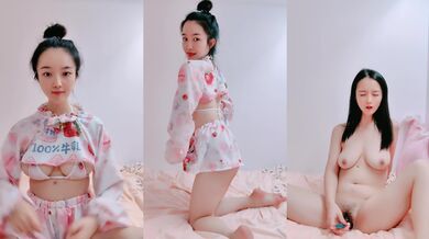 情趣大奶牛这小少妇好骚啊，全程露脸陪狼友嗨，淫声荡语听指挥，揉着骚奶子伸着舌头要舔狼友的大鸡巴真刺激