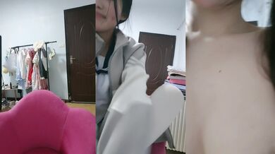 浑圆美乳甜妹！双马尾笑起来甜美！解开衣服坚挺大奶，浴室洗澡诱惑，多毛骚逼，掰开特写手指扣弄