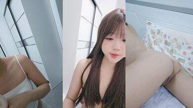 粉嫩嫩的少女，露脸颜值很高还有点小才艺，艳舞诱惑无毛白虎逼，道具抽插高潮冒白浆，淫水多多浪叫呻吟不止