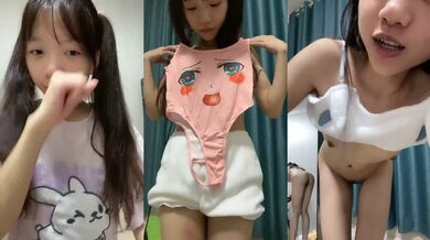 胸小小的妹子，抖音1.6W粉丝的小可爱，全程露脸兼职赚外快，揉奶玩逼看特写，互动撩骚听指挥展示不要错过